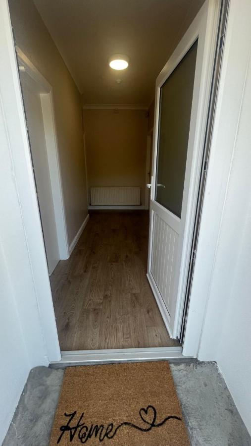 Yeats Lodge Self Catering Apartment And Bar Galway Eksteriør billede