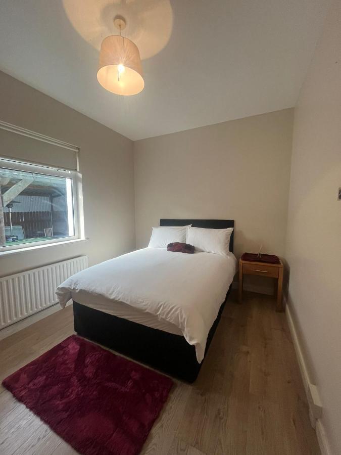 Yeats Lodge Self Catering Apartment And Bar Galway Eksteriør billede