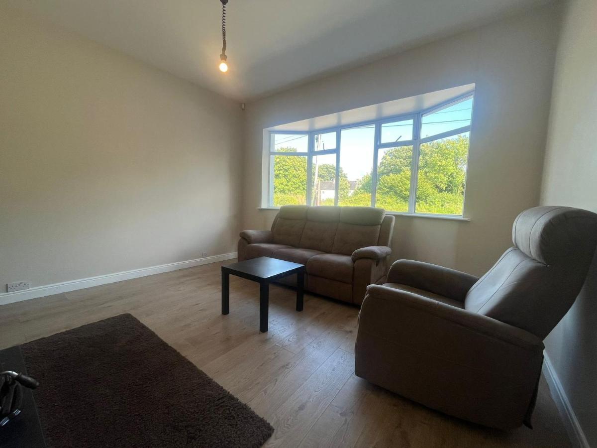 Yeats Lodge Self Catering Apartment And Bar Galway Eksteriør billede