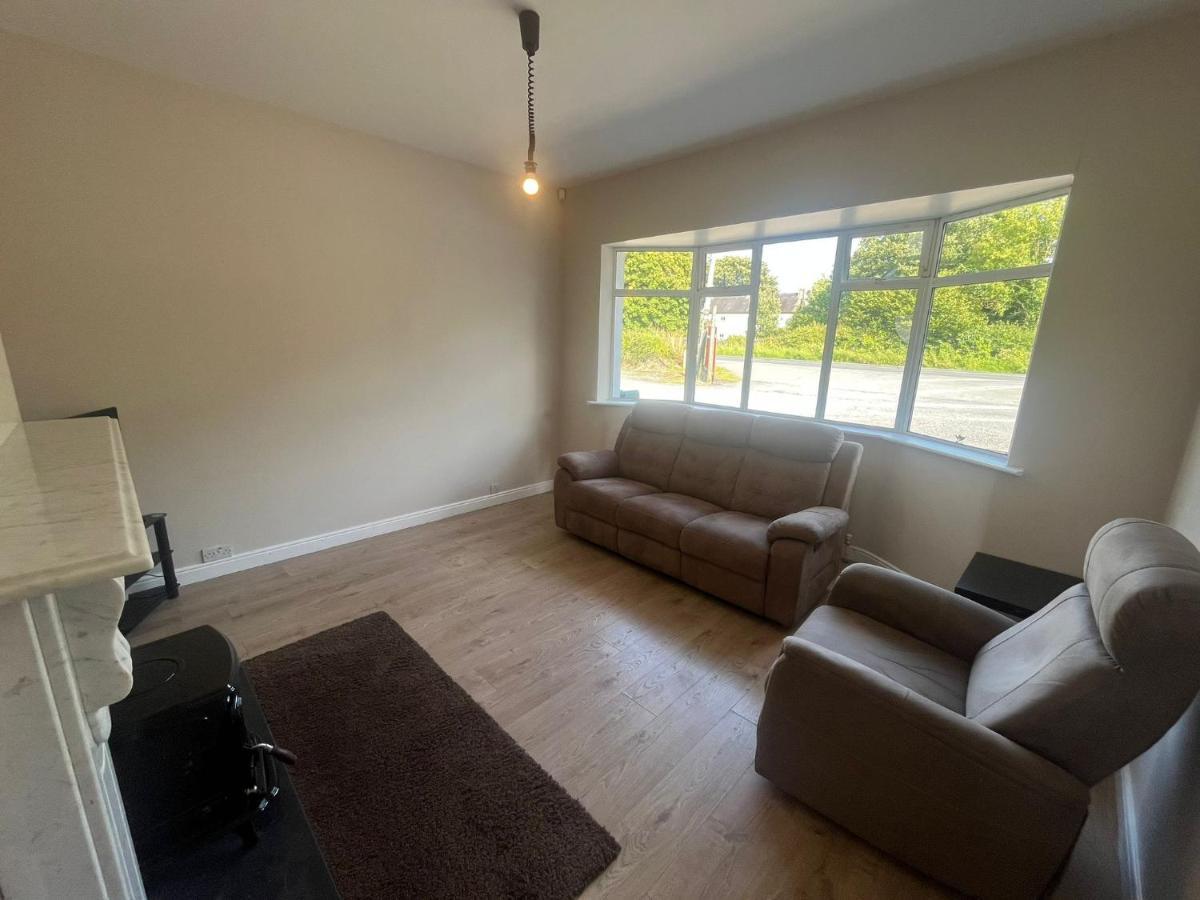 Yeats Lodge Self Catering Apartment And Bar Galway Eksteriør billede