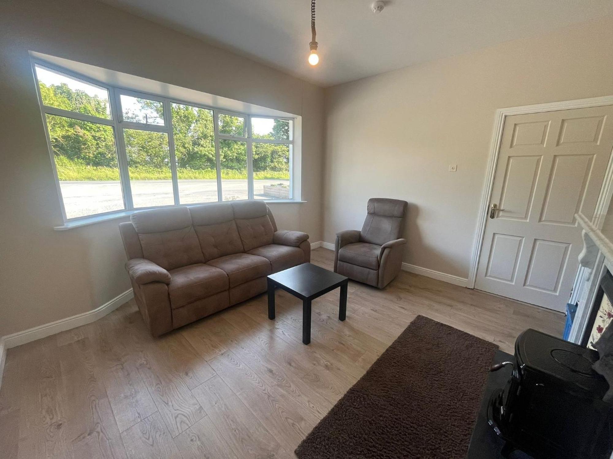 Yeats Lodge Self Catering Apartment And Bar Galway Eksteriør billede