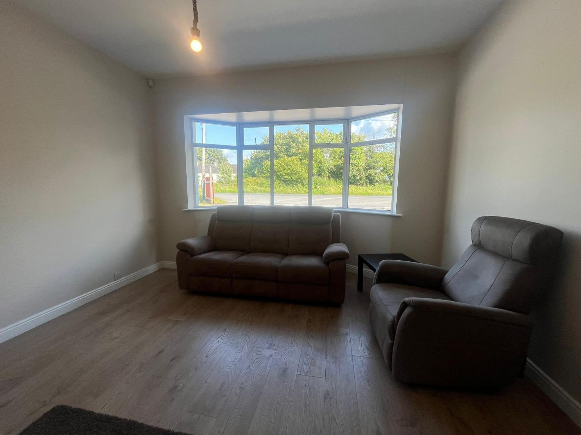 Yeats Lodge Self Catering Apartment And Bar Galway Eksteriør billede